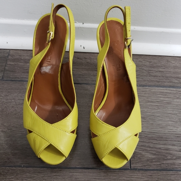 Vibrant Heeled Sandals - Picture 2 of 3